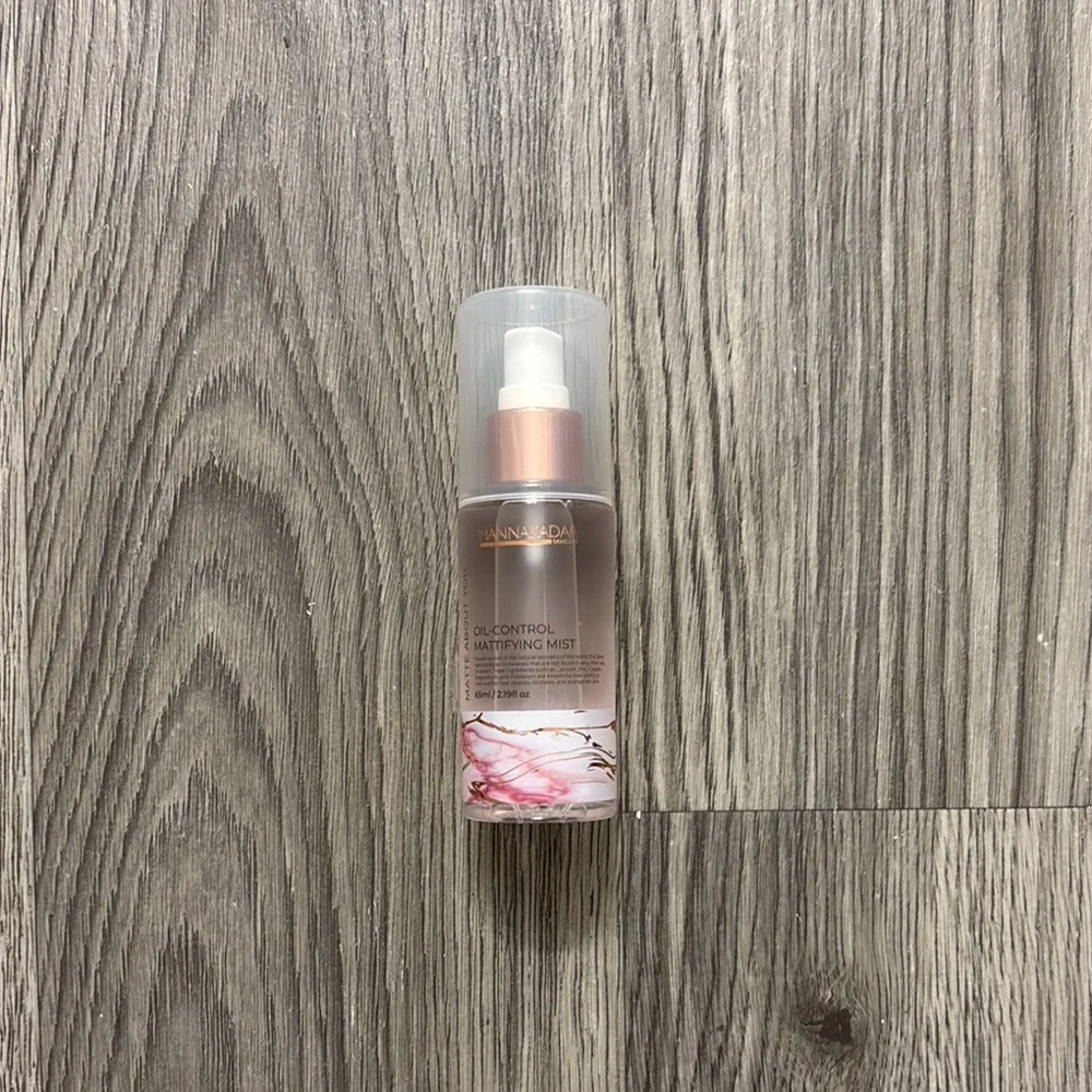 Mannakadar Oil Control Mattifying Mist